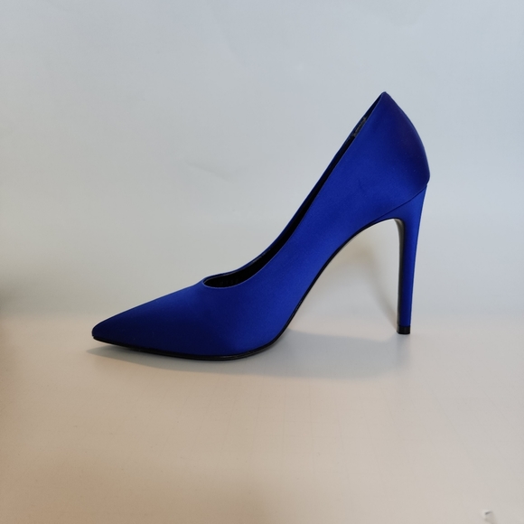 Call Back Louis Vuitton Pump - Picture 5 of 16